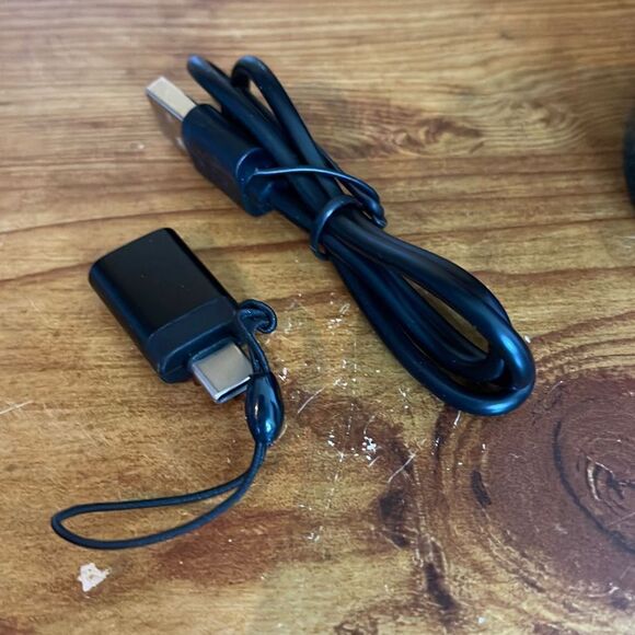 Qgeem 11 in 1 Mini USB Dock, USB 3.0 Docking Station, Triple Display USB Hub - Picture 6 of 7